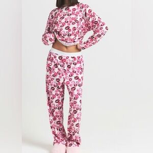 SKIMS BOYFRIEND LONG SLEEVE T-SHIRT AND LOOSE PANT NWT